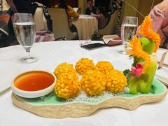 海胆灌汤石榴虾球-臻宝中餐厅·大连菜·海鲜·融合菜(大连一方城堡豪华精选酒店)