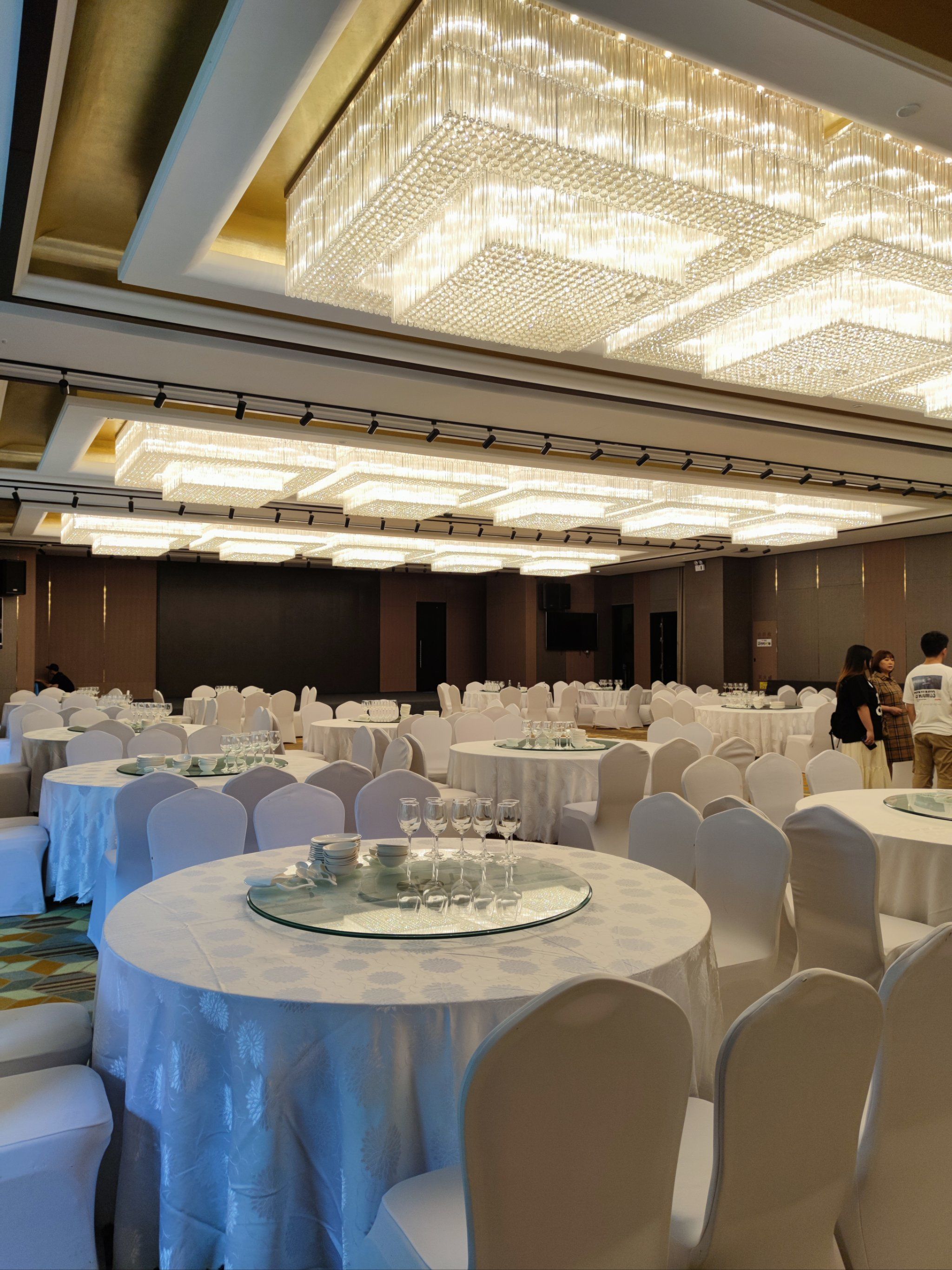 大桌数婚宴,寿宴或者是答谢宴等等的宴席!