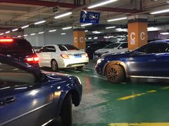 -证大·大拇指广场-地面停车场