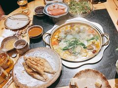 -顶顶汤火牛排火锅·经典铜锅涮肉