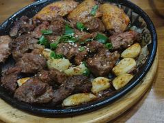 -老东镇啤酒屋海鲜加工·蒸汽海鲜·海鲜烧烤(台东店)