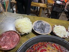 -黄潇洒老火锅(九眼桥宏济巷店)