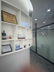 -苗方清颜专业祛痘·皮肤管理
