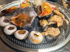 -围炉肉舍•炭烤活鳗•丹东海鲜烤肉(步行街店)