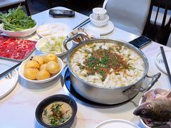-德林酸菜鱼火锅(南丹店)