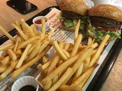 -The Habit Burger Grill 哈比特汉堡(复兴soho店)
