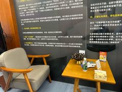 -无奔眼镜·蔡司·依视路授权店(朝阳大悦城店)