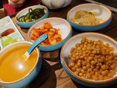 -明洞阿姨·韩式酱蟹烤肉·创意料理(三元桥店)