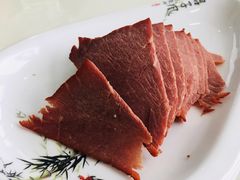 五香牛肉-七的湖·晚芳亭·阳澄湖农家菜·大闸蟹(莲花岛店)
