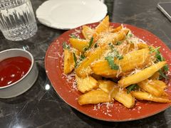 -LESCEDARS Brasserie Bistro香柏树