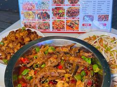 -丹水桥地锅鱼·翘嘴鲌·地方特色全鱼宴(丹江口大坝店)