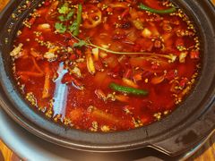 贡椒木姜锅-小饕荟雅安贡椒鱼鲜馆(广福桥店)