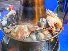 -一口猪海鲜浑锅·东北家常菜