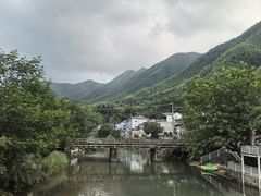 -安吉龙王山峡谷漂流