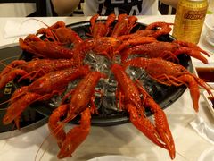 -虾弄弄海派小龙虾·牛羊蝎子火锅