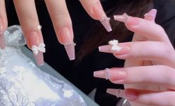 -雪奈传统美甲美睫