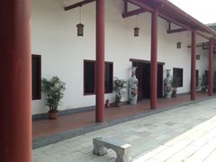 -何乡别院·中式农庄(姑婆山大道店)