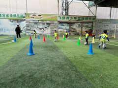 -飞梦少儿足球培训(塘桥校区)