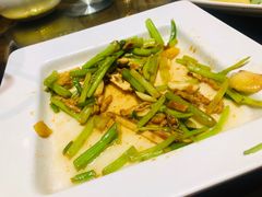 芹菜炒肉-泡椒食堂