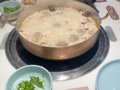 -洪氏嗨捞·猪肚鸡火锅(阳光天地店)