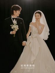 -纪梵希旅拍婚纱摄影(大连总店)