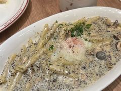 -玛格萝妮比萨屋(四平店)