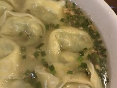 荠菜虾肉大馄饨-东泰祥生煎馆(陕西南路店)