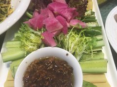 蘸酱菜-老码头黑皮肘子锅包肉熏酱水饺(文政街店)