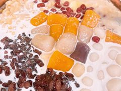 芋圆紫米冰豆腐花-蜀於记川渝小吃(中央大街店)