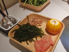 -左庭右院鲜牛肉火锅(金山万达店)