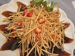 -肥肥虾庄·金牌油焖大虾(东湖欢乐谷店)