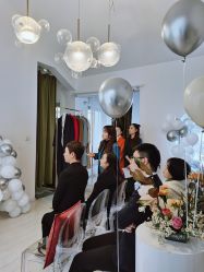 -Eling伊林彩妆·化妆培训(河西奥体店)