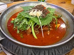 土豆排骨火锅（辣）-喇喇排骨火锅·传统韩式脊骨汤(望京西园总店)