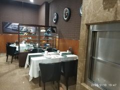 -车之谷·汽车文化主题餐厅(汽开店)
