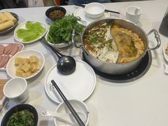 -德林酸菜鱼火锅(南丹店)