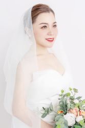 -现代经典婚纱摄影