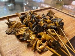 -小河公主秘制烤羊腿(小绿谷店)