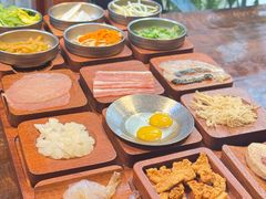 -银米·云南传统过桥米线(双廊黑金冠店)