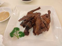 乳鸽-利苑酒家(北角店)