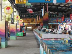 -三亚火车头万人海鲜广场