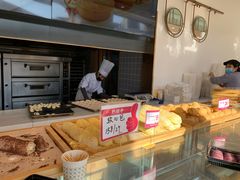 面包甜点陈列柜-東更道点心行(文化东路店)