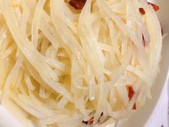 -龙巢盱眙龙虾·牛蛙·烧烤宵夜(八卦岭店)