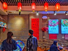 -爆炸头阿姨小四川正宗川味小吃(无任何分店)