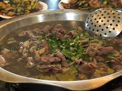 -周老三跷脚牛肉·全牛火锅(非遗传承店)