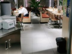 大堂-老乡鸡(上海白玉兰广场店)