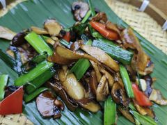 -云海肴·汽锅鸡·云南菜(天山百盛优客店)