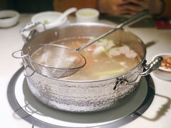 -左庭右院鲜牛肉火锅(浦江欢乐颂店)