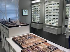 -目艮眼镜SHOWROOM(品牌集合店)