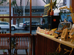 -C.Y Cafe