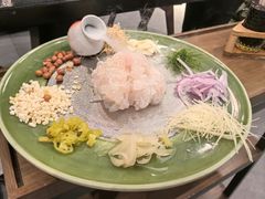 顺德珍品鲩鱼生-得意咚瓜·顺德鱼生·冬瓜火锅(深圳首店)